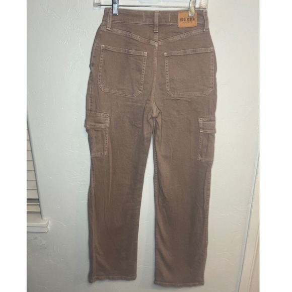 Hollister Ultra High-Rise Dad Jean Brown Cargo Straight Leg Pants W24R 00R - Picture 3 of 9